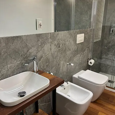 게스트하우스 Cavour Centre 3*